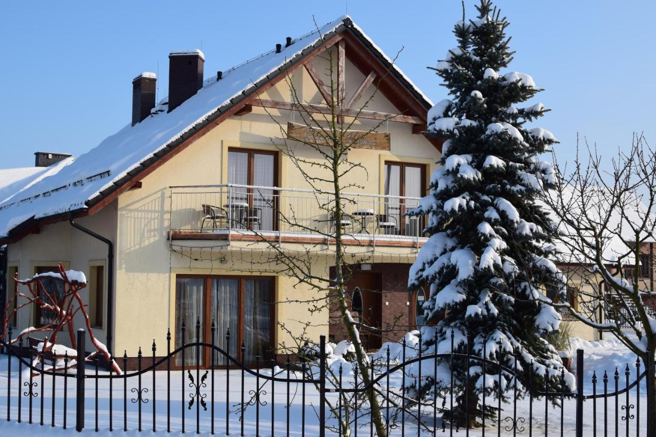 Gosciniec Klejnot Hotel Borowo Kültér fotó