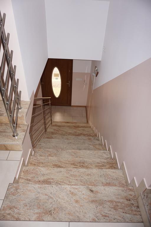 Gosciniec Klejnot Hotel Borowo Kültér fotó