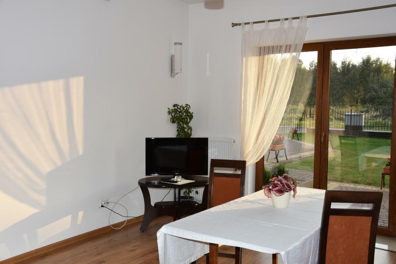Gosciniec Klejnot Hotel Borowo Kültér fotó
