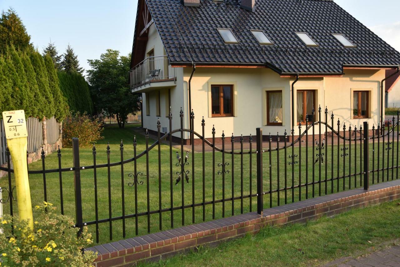 Gosciniec Klejnot Hotel Borowo Kültér fotó