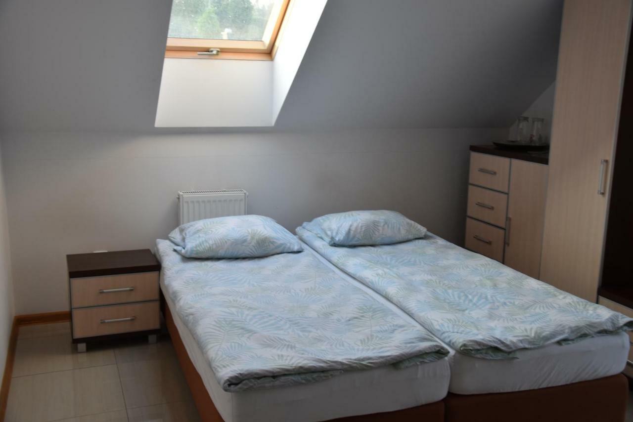 Gosciniec Klejnot Hotel Borowo Kültér fotó