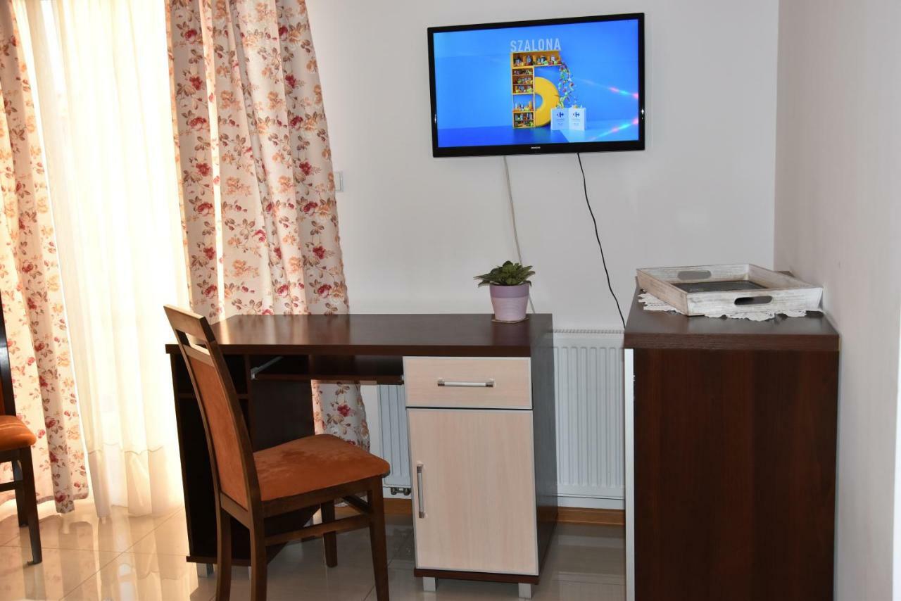 Gosciniec Klejnot Hotel Borowo Kültér fotó