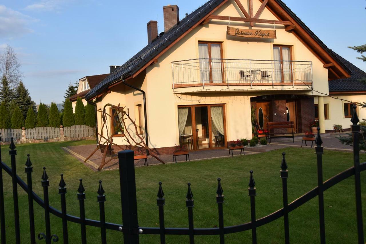 Gosciniec Klejnot Hotel Borowo Kültér fotó